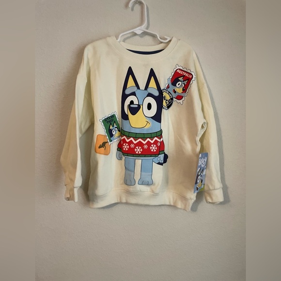 Bluey Kids Christmas  Sweater with Colorful Graphics size 5T - Picture 2 of 5